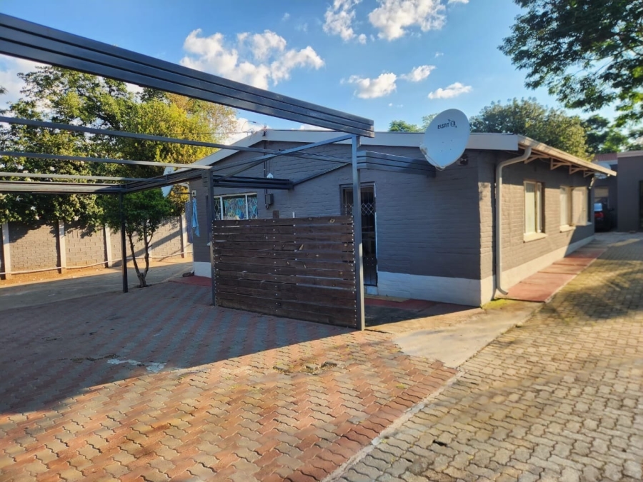 3 Bedroom Property for Sale in Oos Einde North West